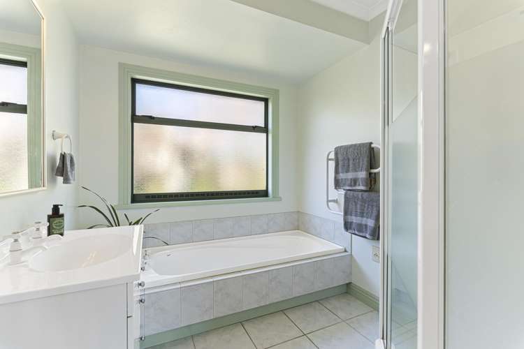 95a Barrett Road Whalers Gate_11