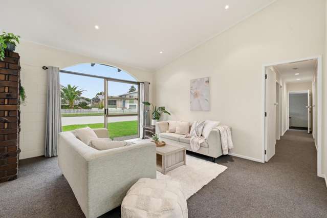 74 Robinson Avenue Holdens Bay_2