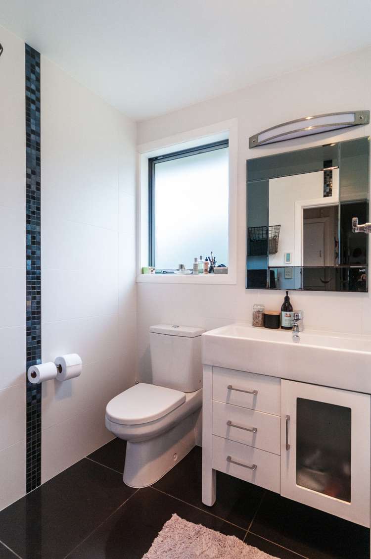 38 Weybridge Crescent Glen Innes_11