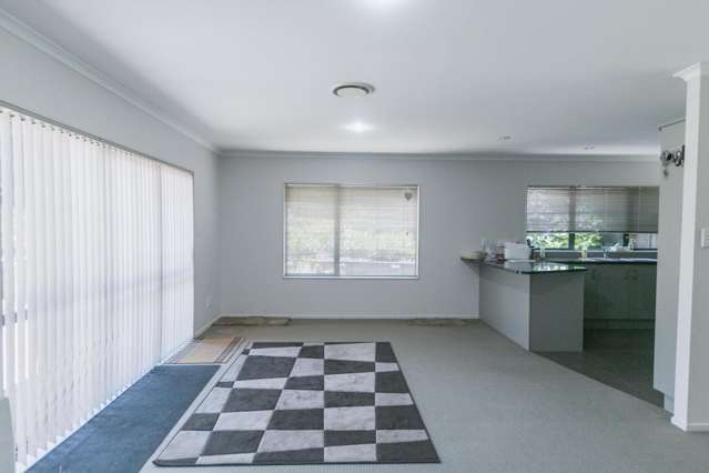 94 San Marino Drive West 11401_1