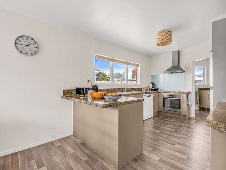 5 Porikapa Road Owhata_6