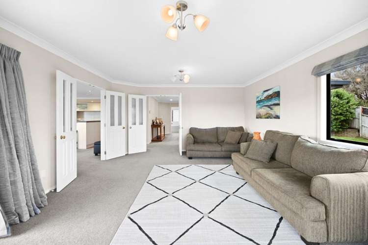 17 River Oaks Place Pukete_19
