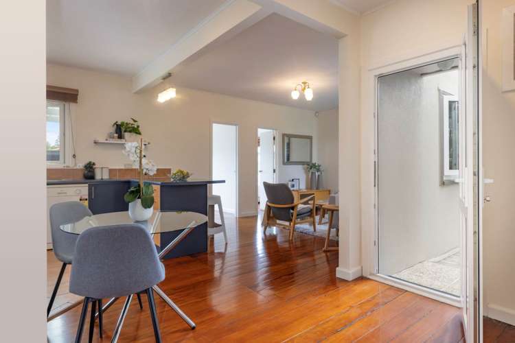 125 Seabrook Avenue New Lynn_8