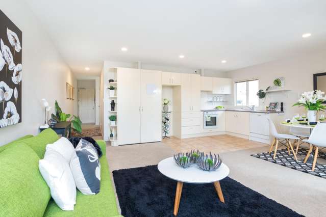 3/57 Gladstone Road Northcote_1