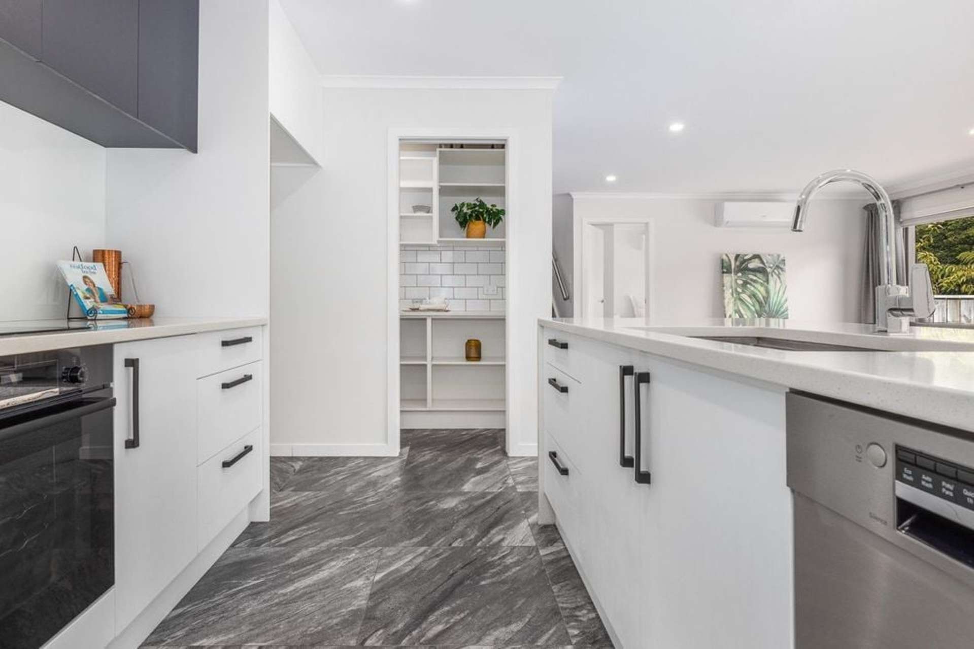 1A Te Reinga View Tawa_0