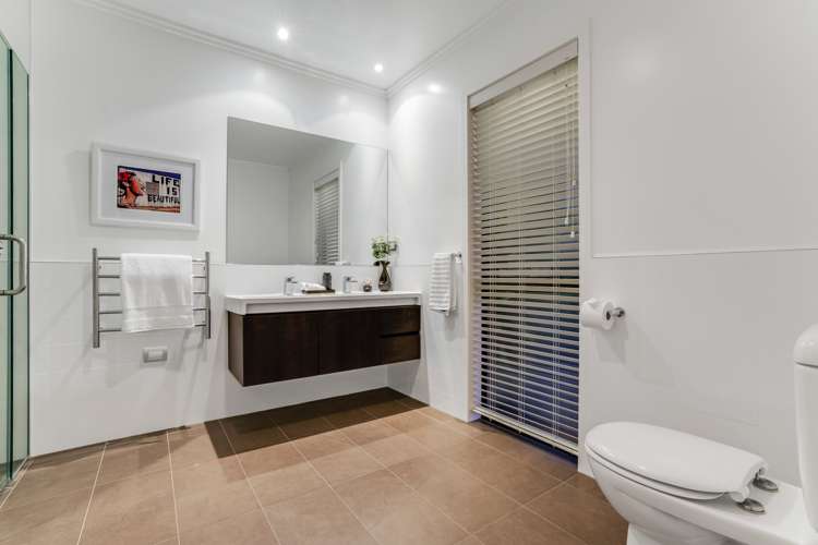 2 Pescara Point Karaka_10