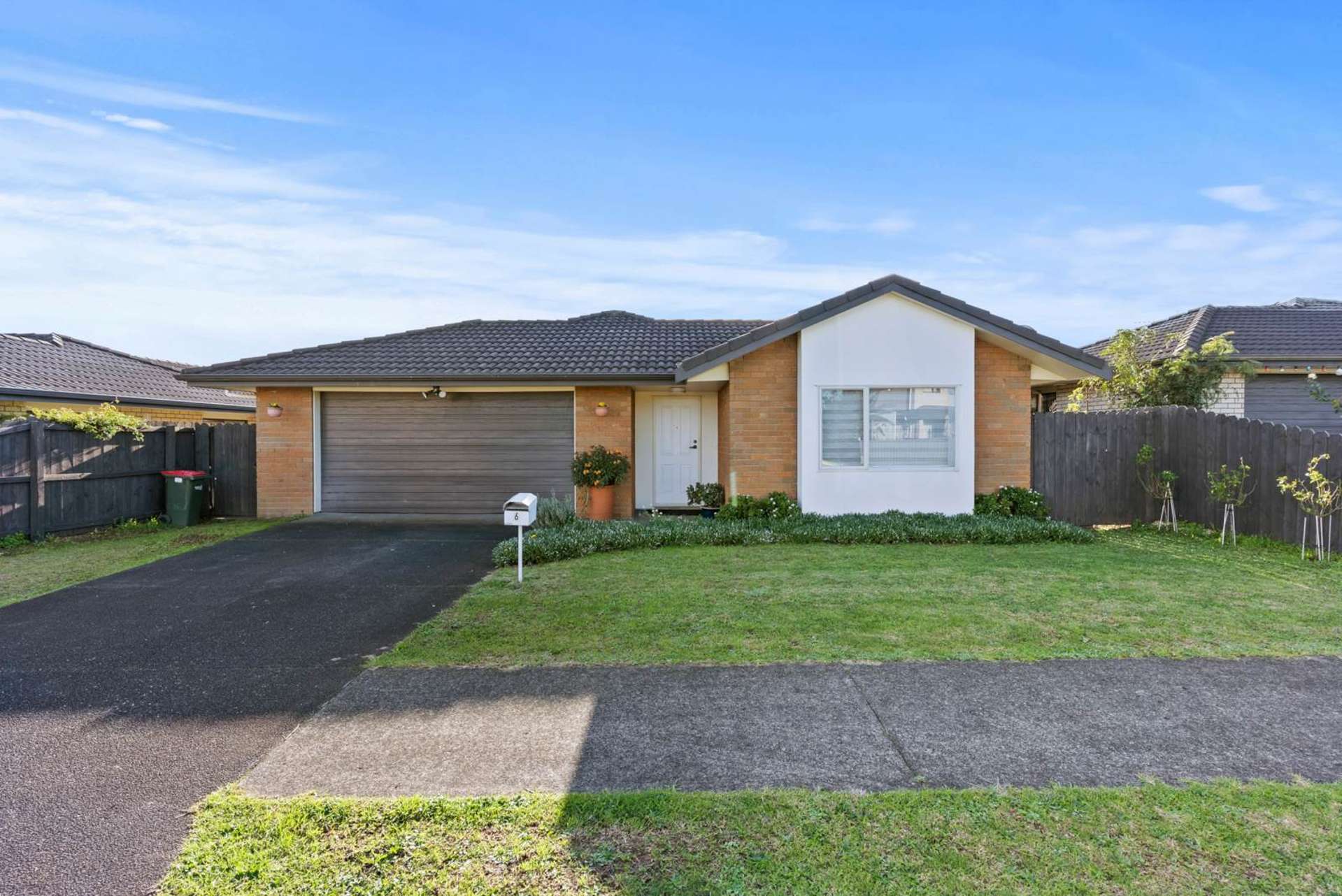 6 Rock Daisy Crescent Mangere_0