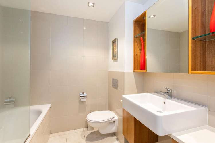 2B/132 Customs Street West Auckland Central_17