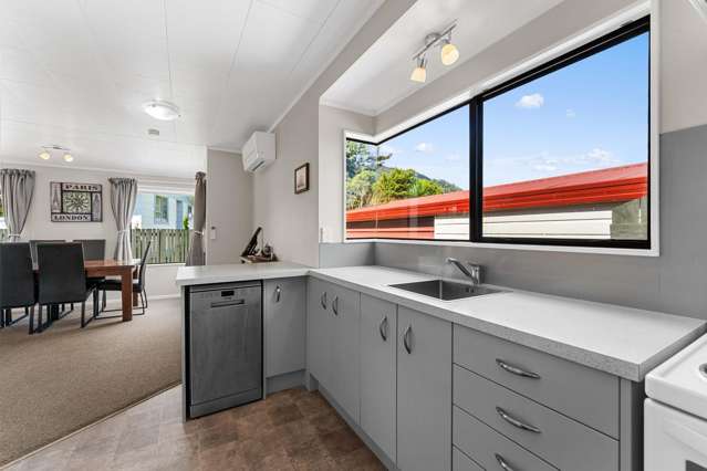 8 Cynthia Crescent Te Aroha_3