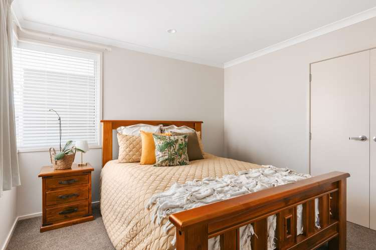 12 Fairfax Crescent Pyes Pa_16