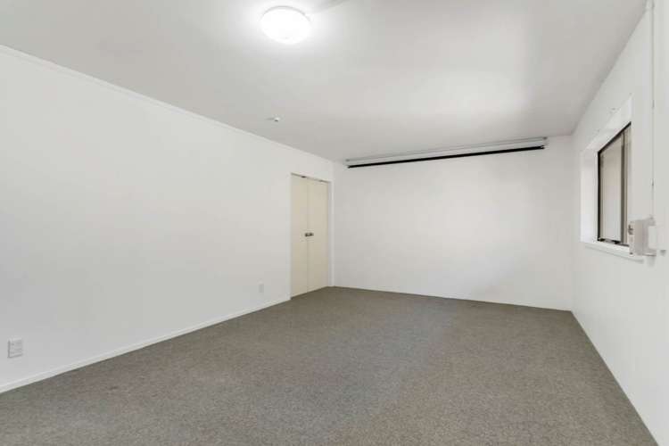 15/18 Airborne Road Rosedale_21