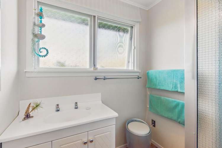 52 Kiwi Road Raumati Beach_19