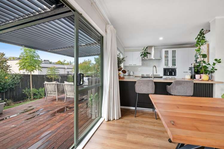 2/1 Langton Road Stanmore Bay_13