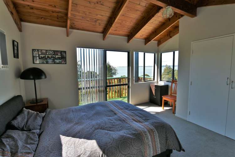 7 Kauri Point Road Laingholm_7