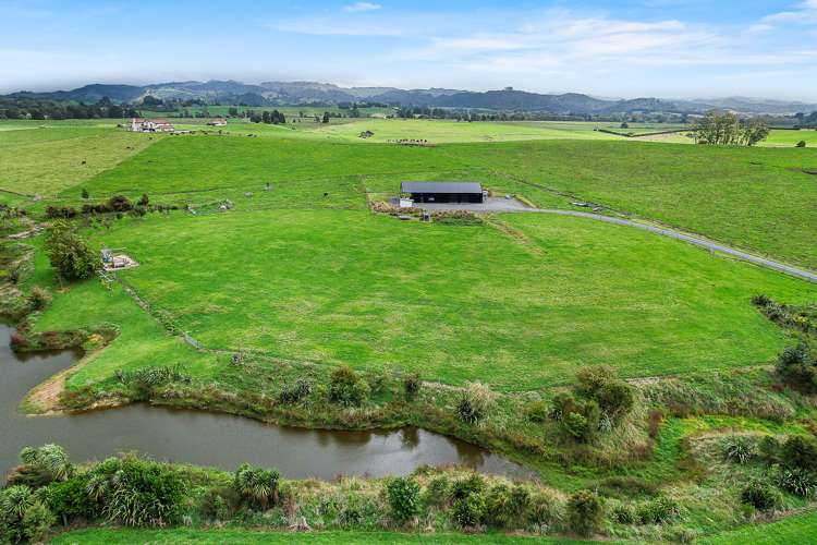 23 Metcalfe Road Ngahinapouri_7