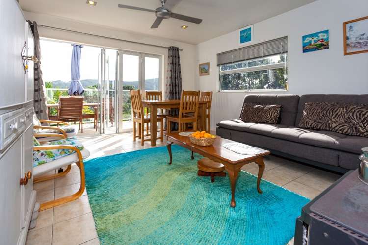 126 Oratia Place Onemana_9