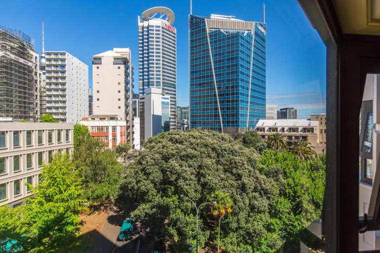 7a/2 Eden Crescent Auckland Central_1