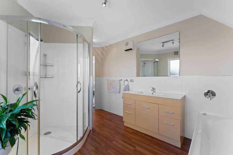 40 Joseph Banks Drive Whitby_17