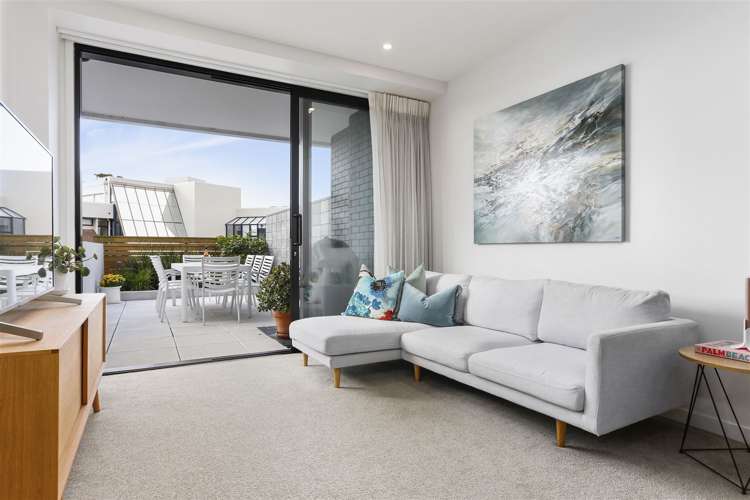 G04/8a Lake Pupuke Drive Takapuna_4