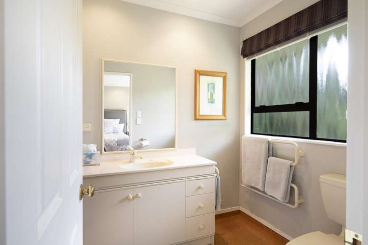 12 Papawai Grove Waikanae_14