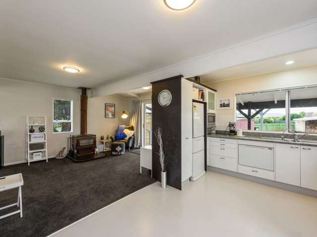 14 Goldie Place Waikanae Beach_1