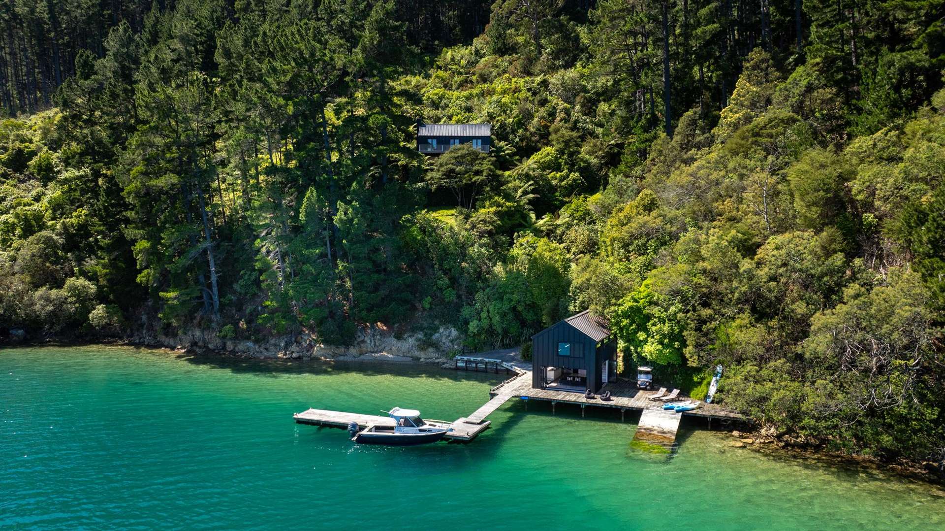 - Bay of Many Coves Queen Charlotte Sound_0