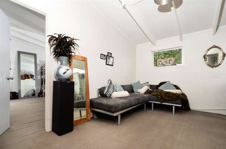 69 Tiroroa Avenue Te Atatu South_8