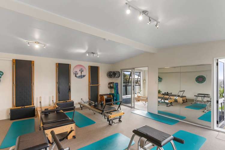 139 Glengarry Road Glen Eden_6