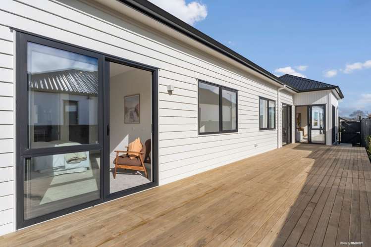 11 Meadows Drive Clevedon_23