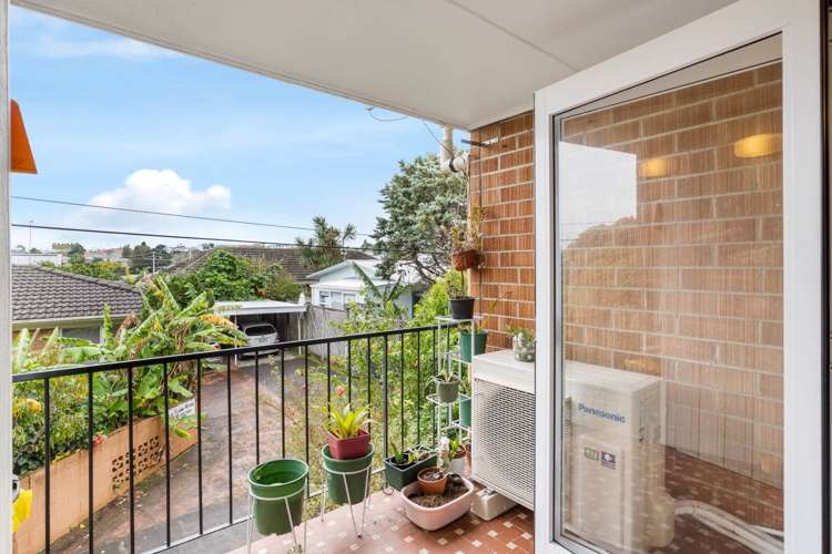 16/83 Lake Road Devonport_9