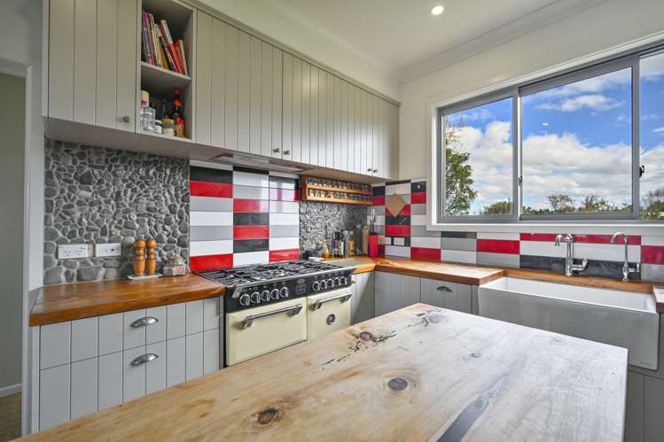 716 Lumsden Road Akina_2