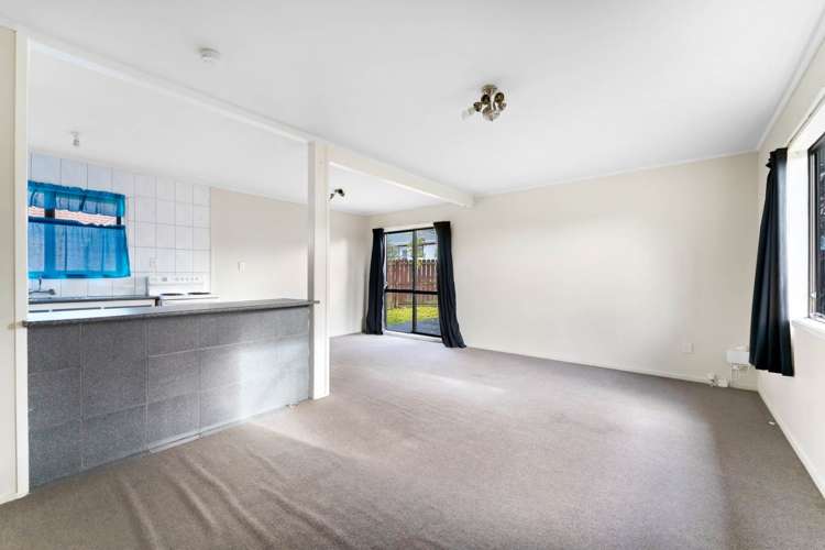 2/6 Dalmatia Place Henderson_6