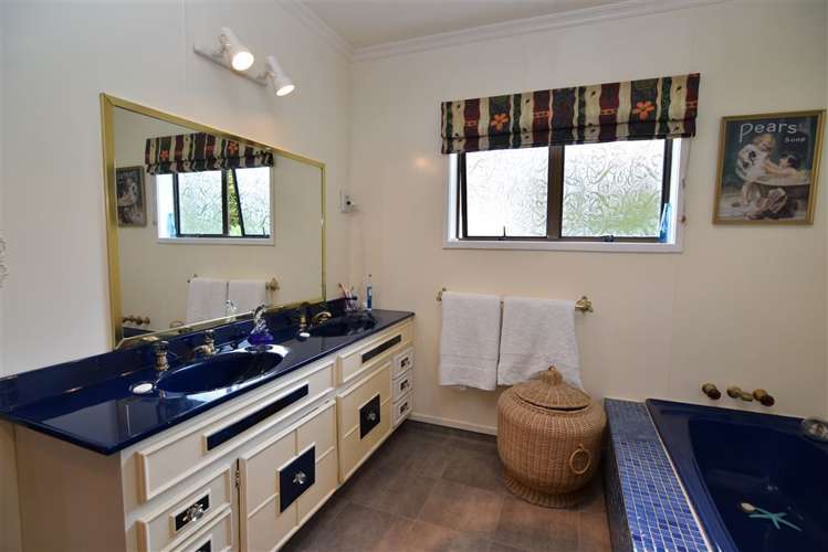 10 Pine Grove Tairua_15