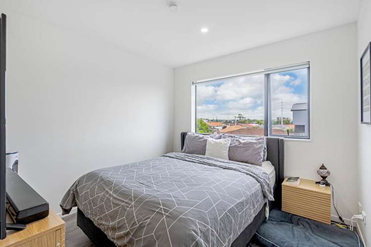 2/45 Dale Crescent Pakuranga_6