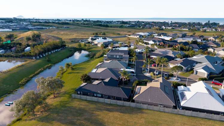 14 Celmisia Retreat Papamoa Beach_31