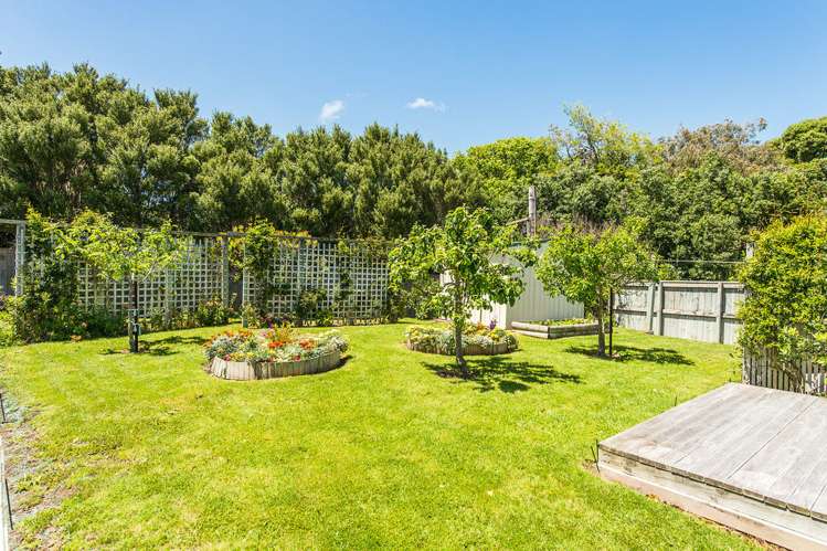 22 Lithgow Drive Otamatea_13