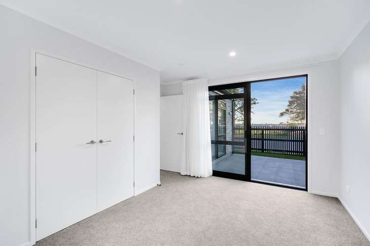 1 London Lane 11373_11