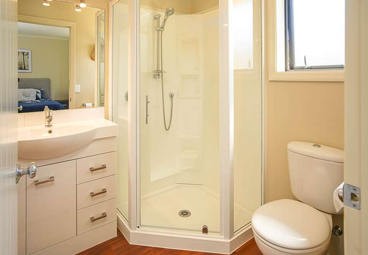 30 Cambelldon Crescent Stoke_11