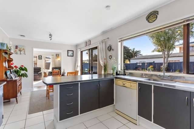 6 Booker Place Manurewa_3