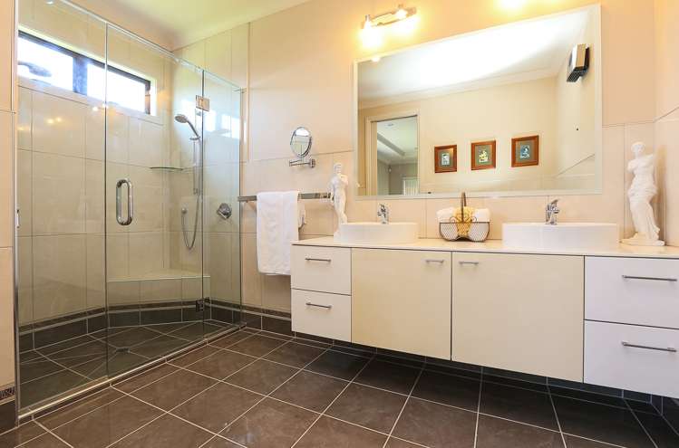 27 Pacific Avenue Poraiti_15