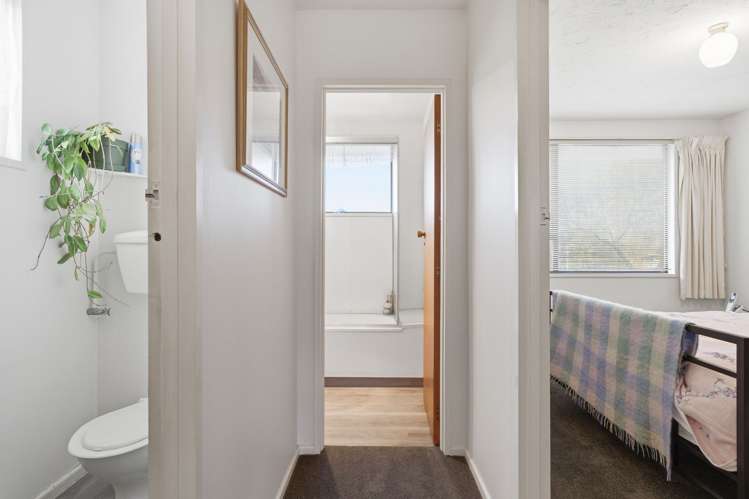2/1 Karnak Crescent Avonhead_16