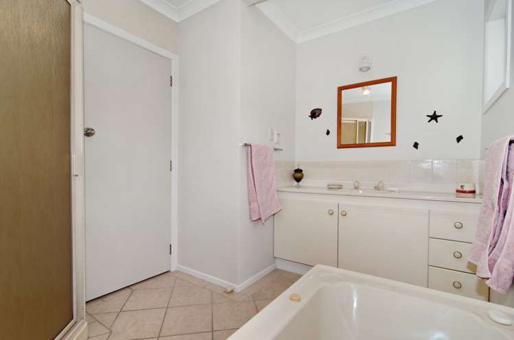 21 Kauri Crescent Waimauku_8