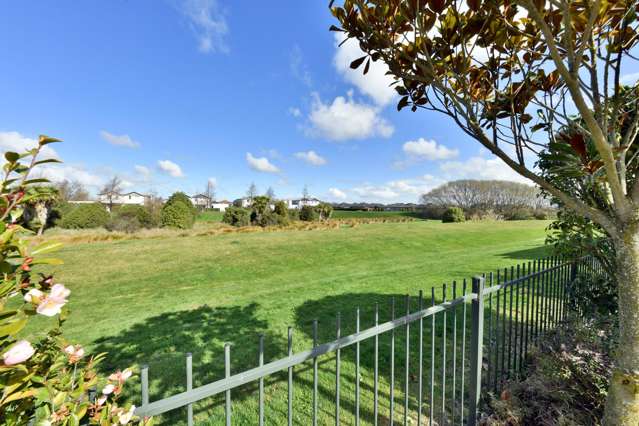 3 Somerville Crescent Aidanfield_1