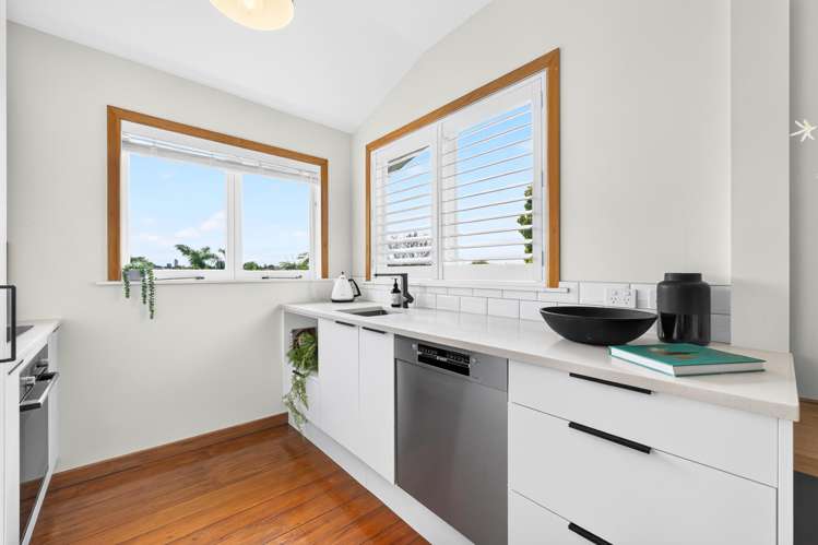 49A Glen Road Devonport_12