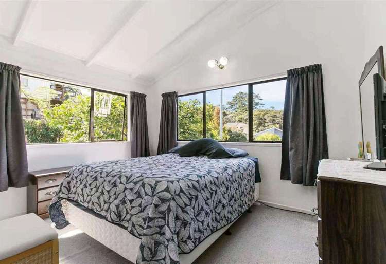 69 Easton Park Parade Glenfield_5
