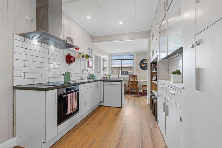 14 Sanders Ave Westown_3