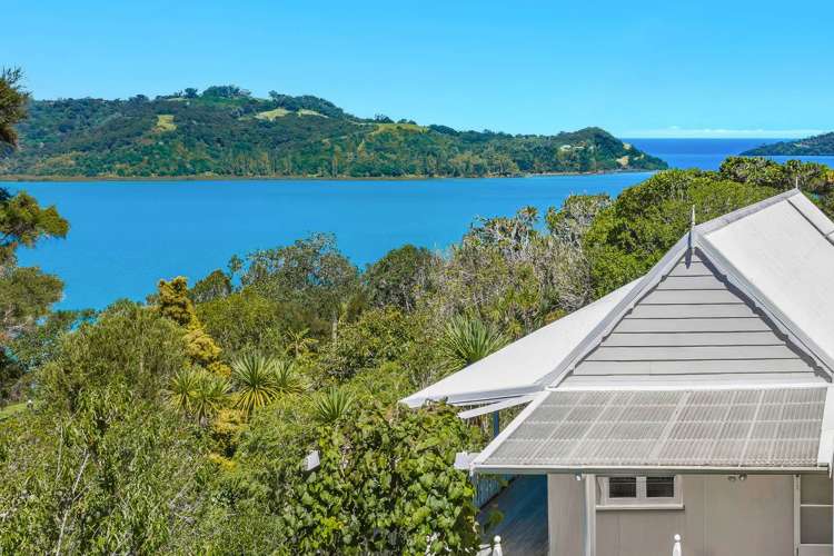 6 Young Street Mahurangi East_25