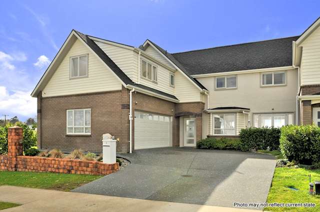 Space, Style & Sun in Albany Heights