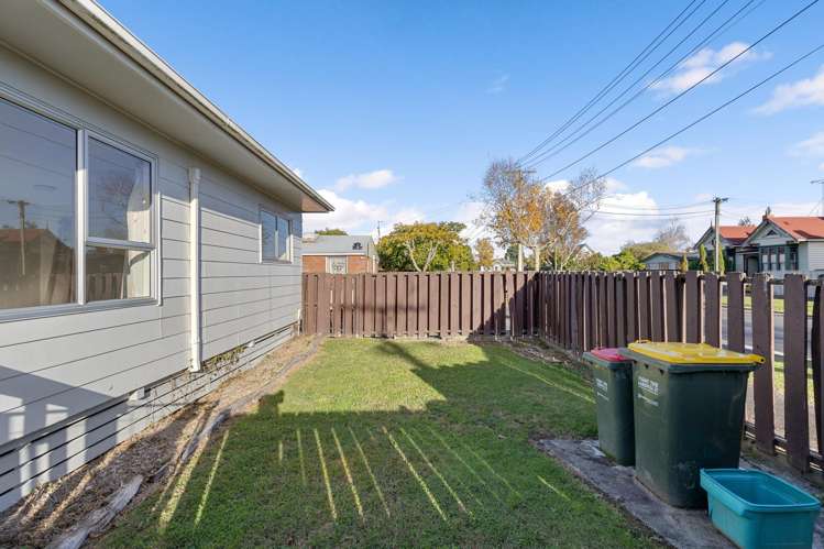 8B Frances Street Hamilton East_12