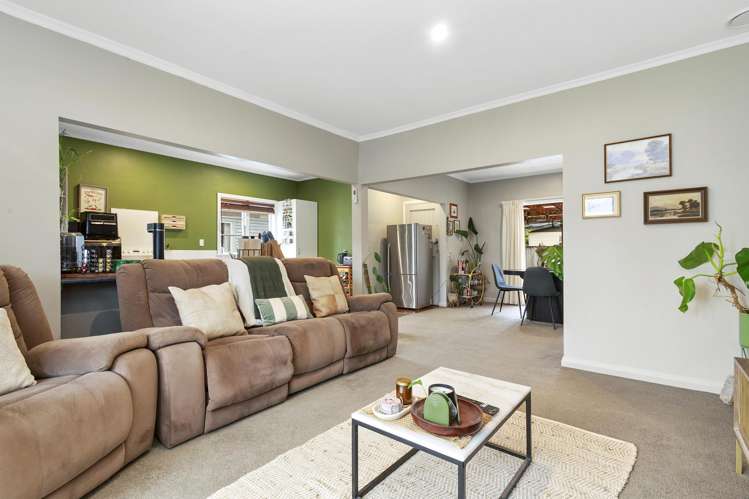 30 Moores Valley Road_4